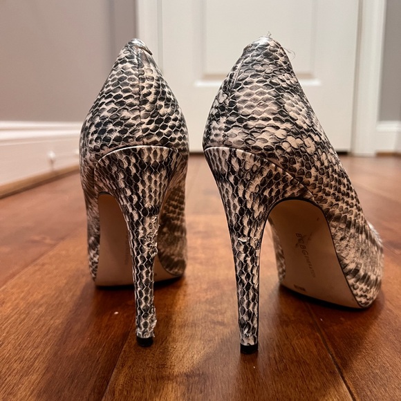 BCBGENERATION Snakeskin Platform Shoes - Picture 2 of 5